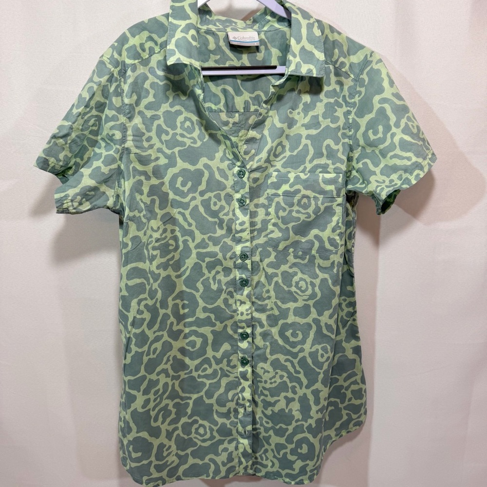 Columbia Appalachian Womens S Shirt  Button Up Short Sleeve Light Green Camo